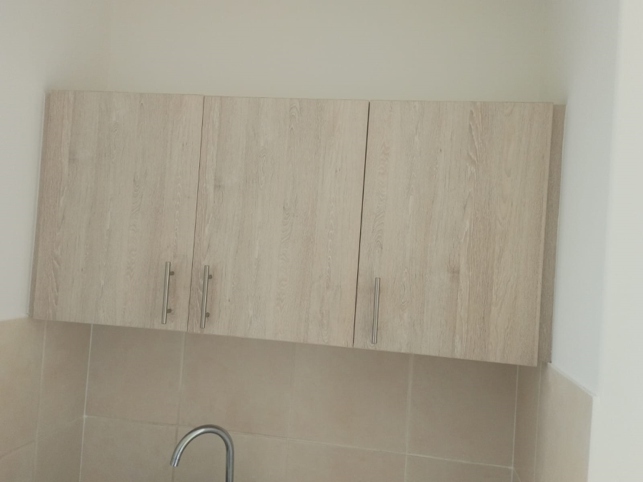 To Let 2 Bedroom Property for Rent in Heather Park Western Cape